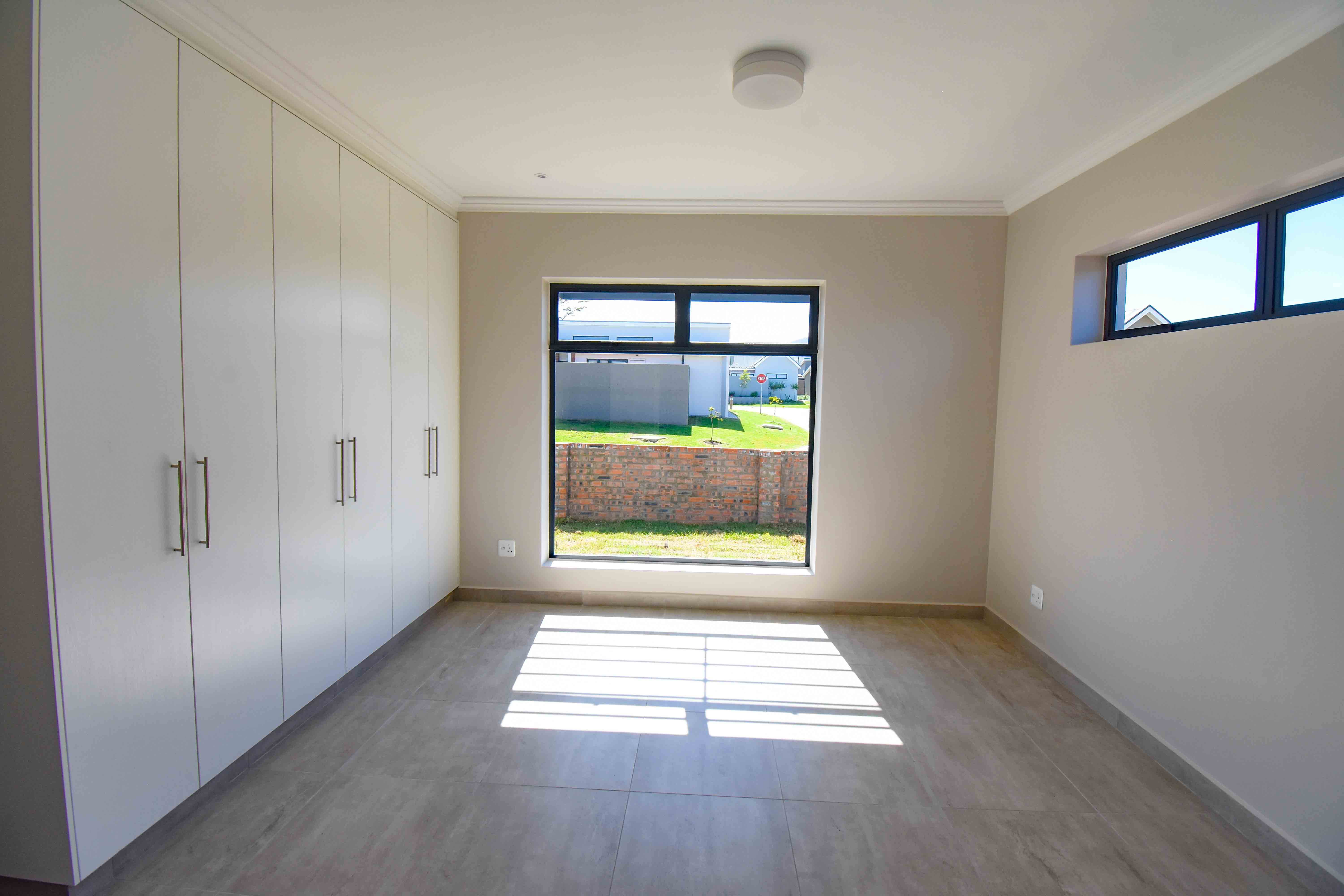 2 Bedroom Property for Sale in Kraaibosch Park Western Cape